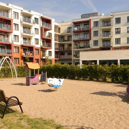 Apartament z Basenem Laura Polanki Park Apartment Kolobrzeg Bagian luar foto