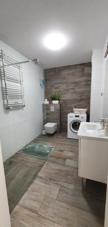 Apartament z Basenem Laura Polanki Park Apartment Kolobrzeg Bagian luar foto