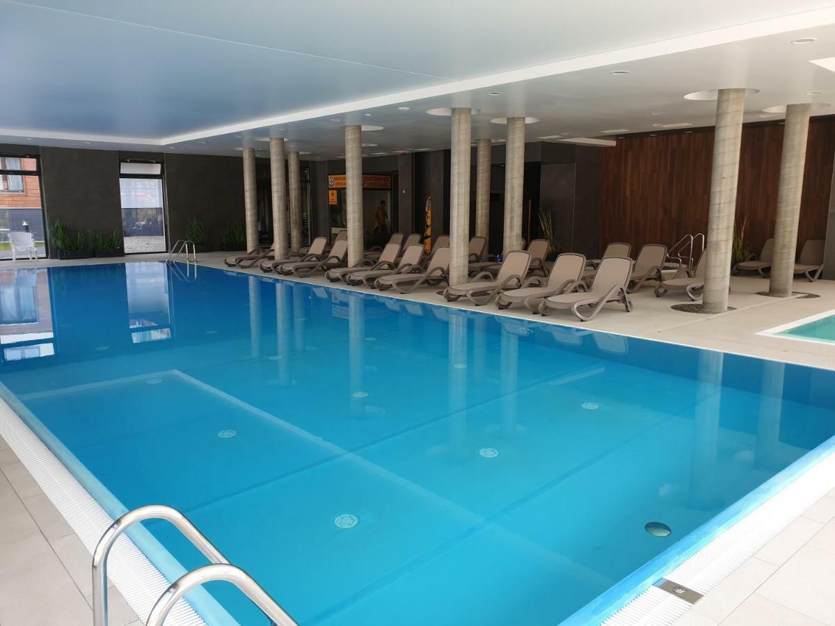 Apartament z Basenem Laura Polanki Park Apartment Kolobrzeg Bagian luar foto
