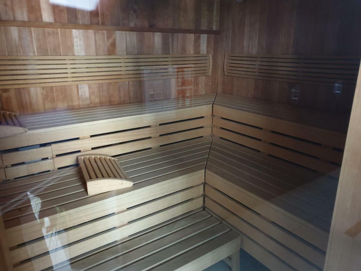 Apartament z Basenem Laura Polanki Park Apartment Kolobrzeg Bagian luar foto