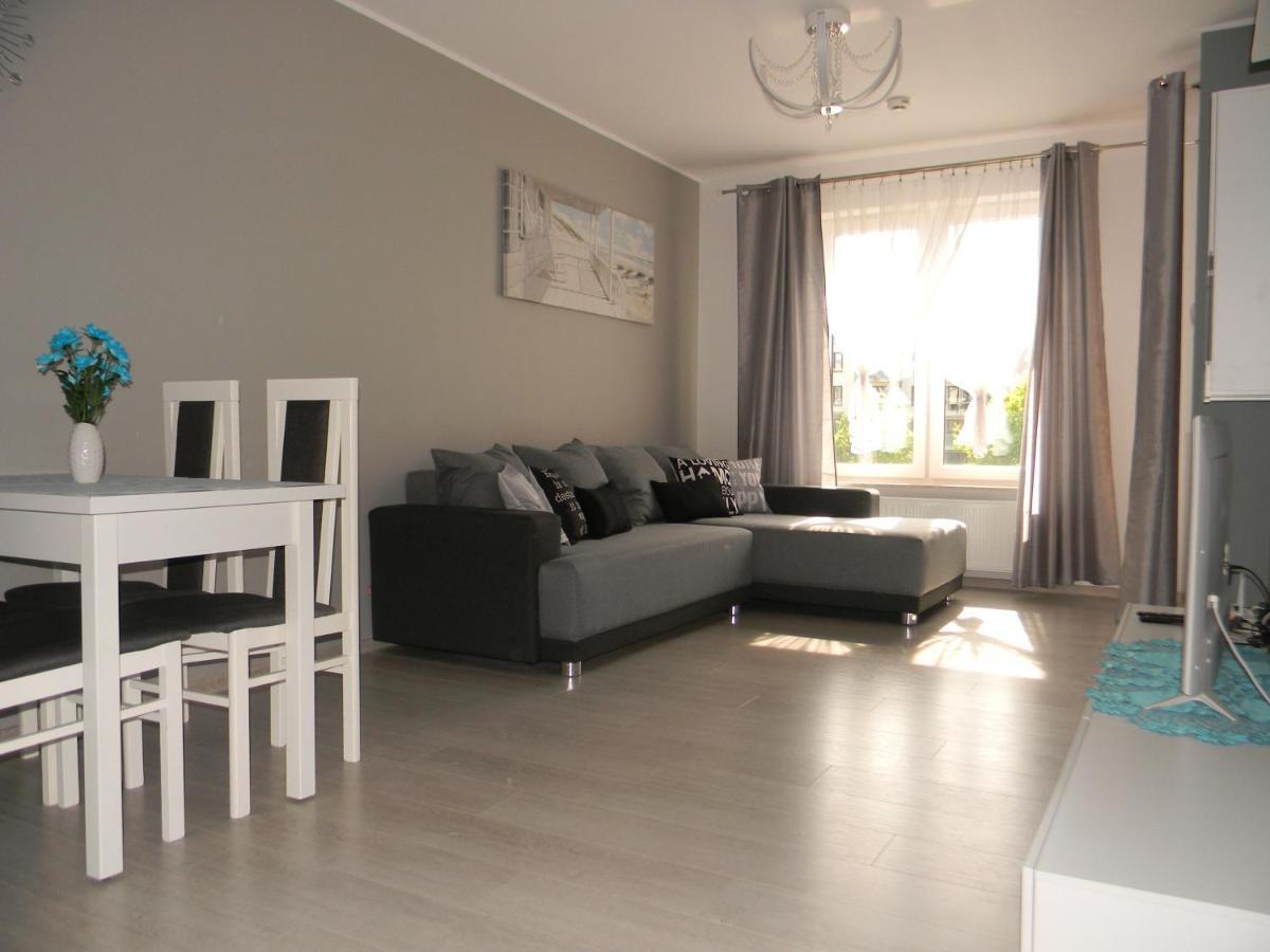 Apartament z Basenem Laura Polanki Park Apartment Kolobrzeg Bagian luar foto