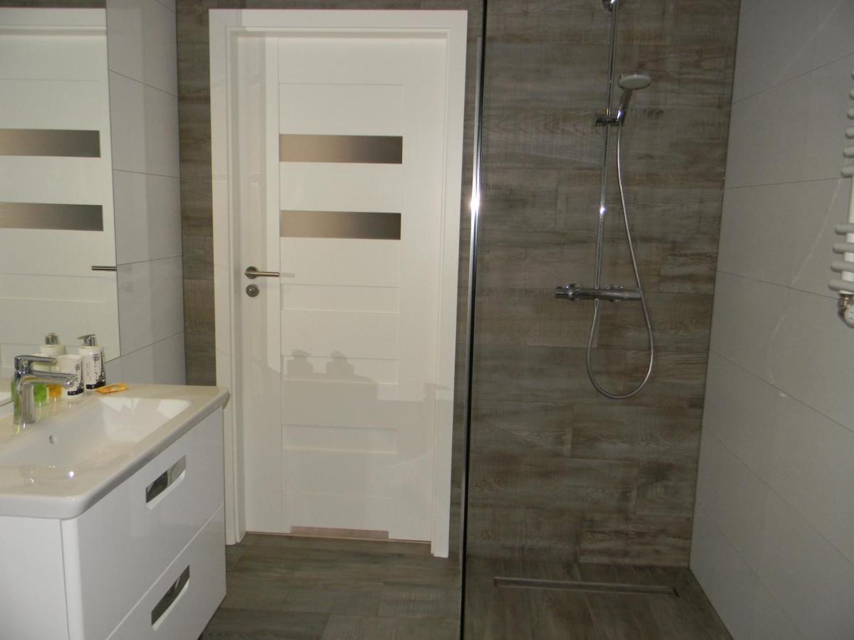 Apartament z Basenem Laura Polanki Park Apartment Kolobrzeg Bagian luar foto
