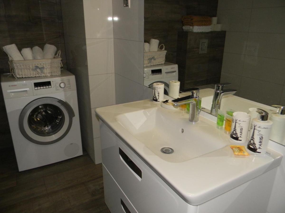 Apartament z Basenem Laura Polanki Park Apartment Kolobrzeg Bagian luar foto